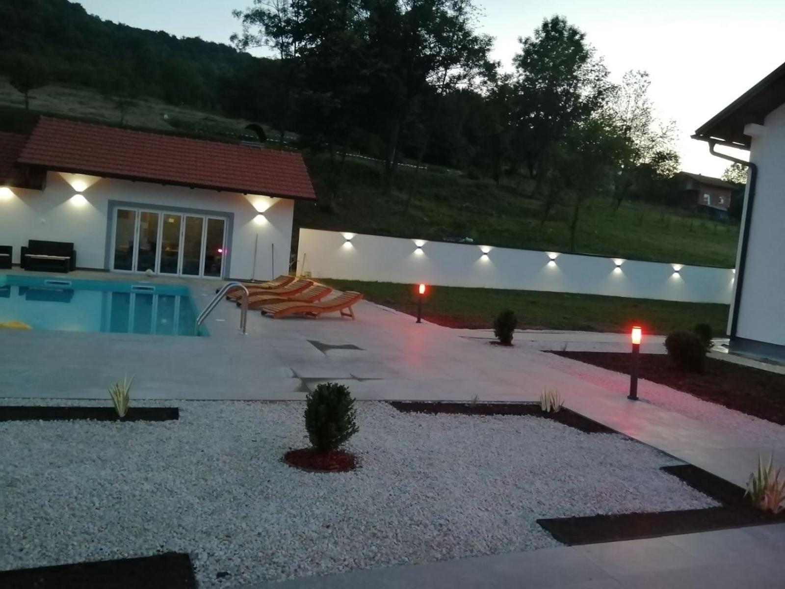 Romantic Lodge บันยาลูกา ภายนอก รูปภาพ