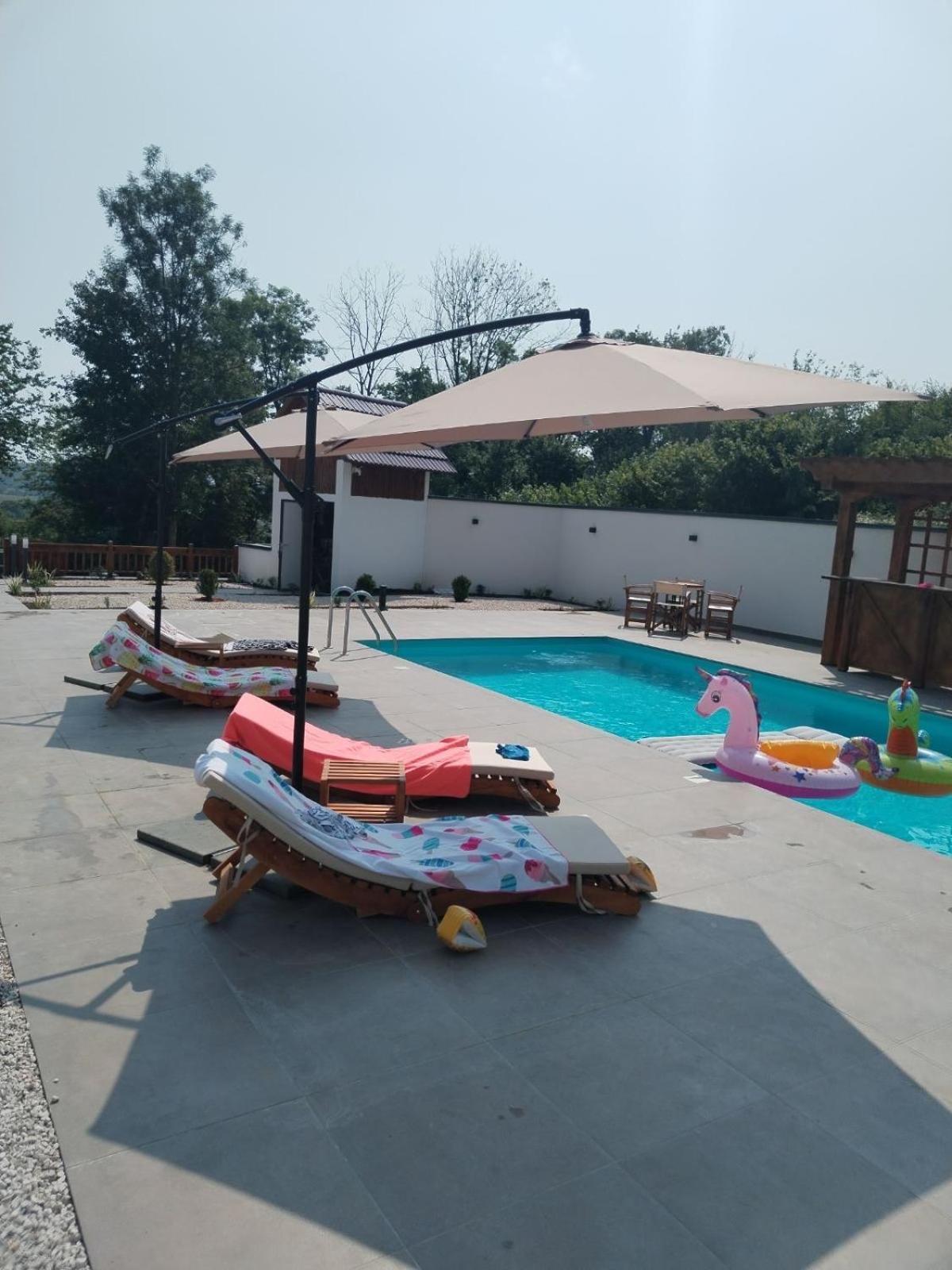 Romantic Lodge บันยาลูกา ภายนอก รูปภาพ