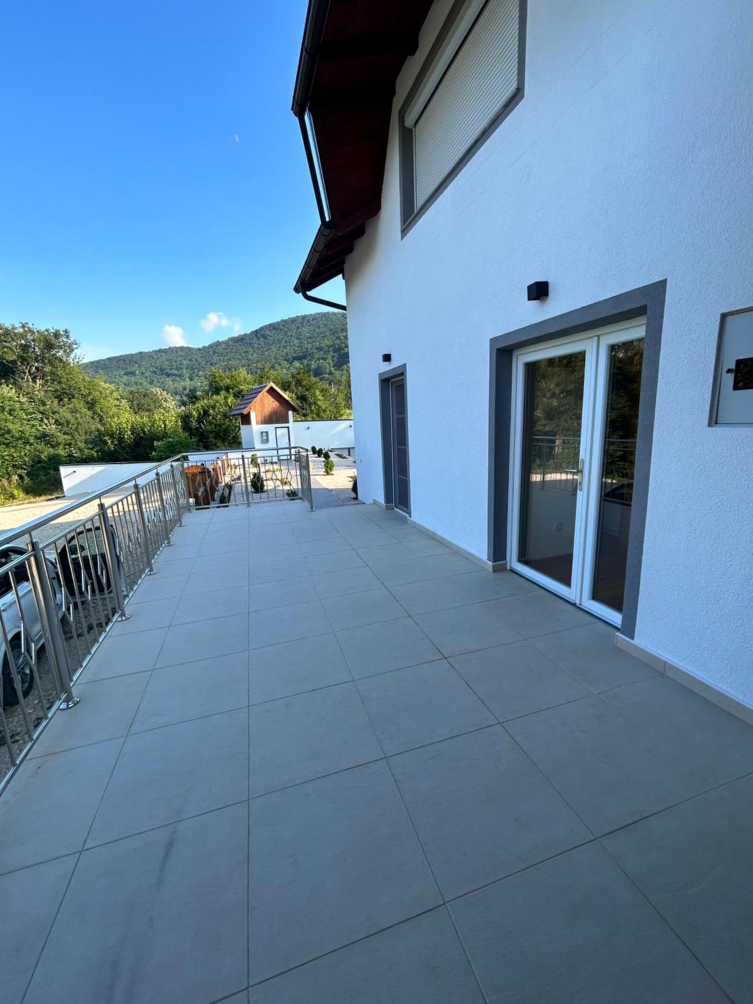 Romantic Lodge บันยาลูกา ภายนอก รูปภาพ