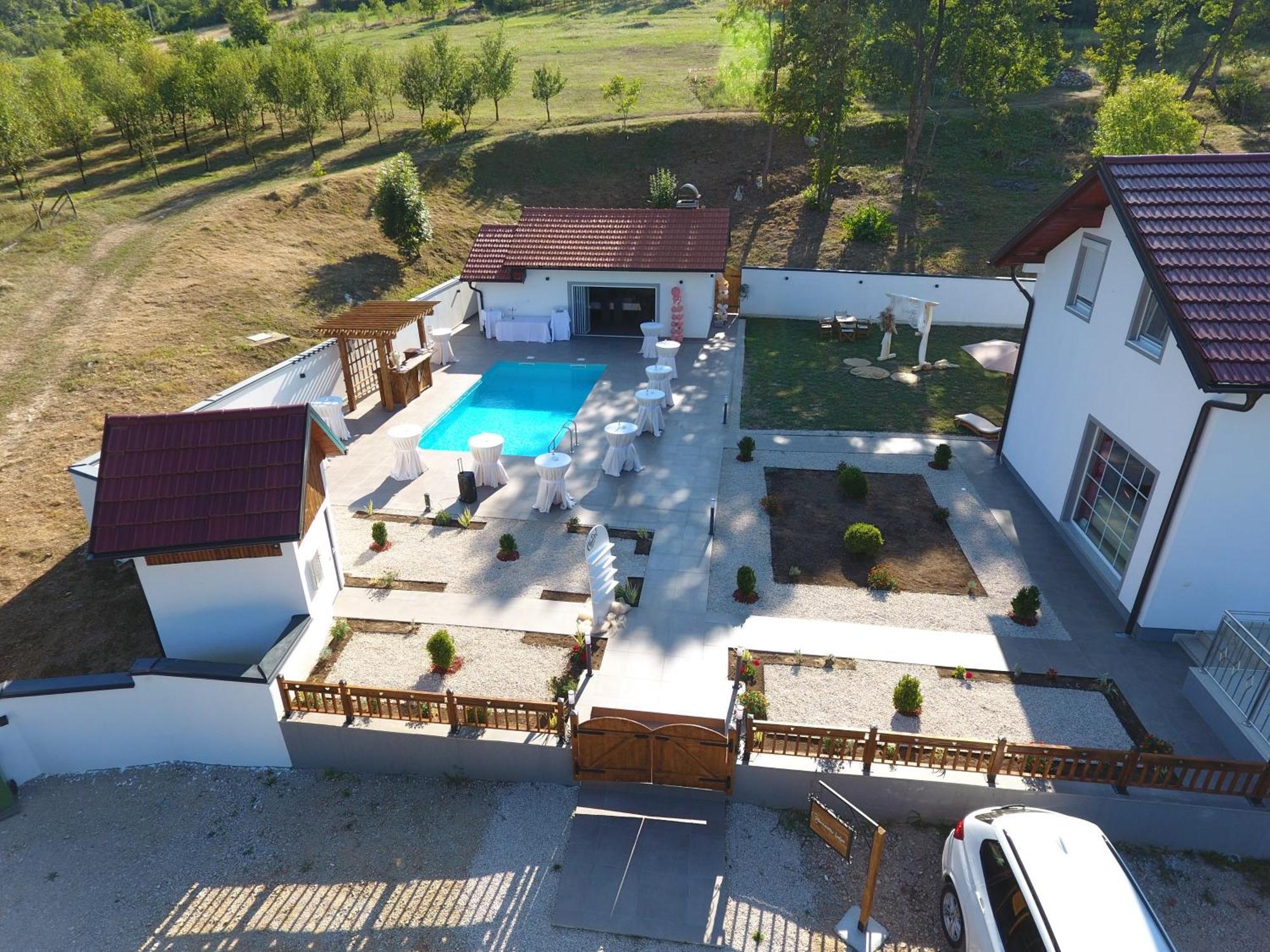 Romantic Lodge บันยาลูกา ภายนอก รูปภาพ